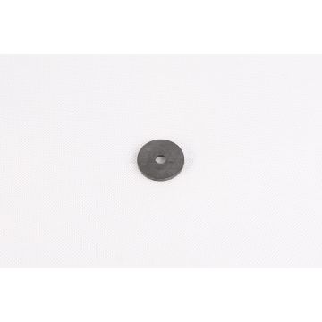 Spacer for screwing handles and fasteners